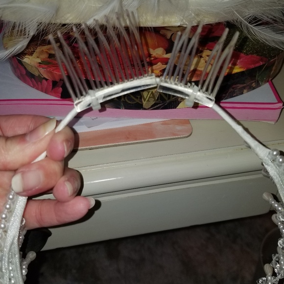 Bridal tiara, pearls and swarovski beads.wore once - Picture 7 of 8